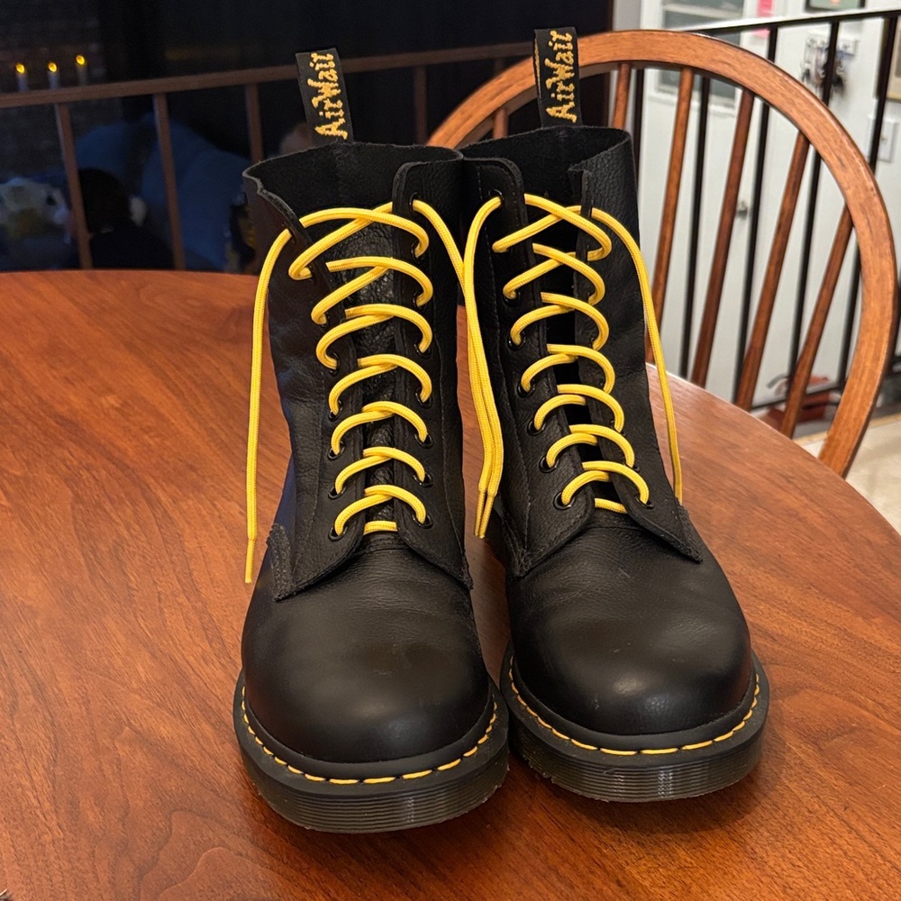 Women’s size 11 Doc Marten Pascal Boots